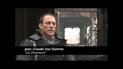 Звездата Жан - Клод Ван Дам по време на снимките на филма си Универсален Войник: Регенерация (2009)