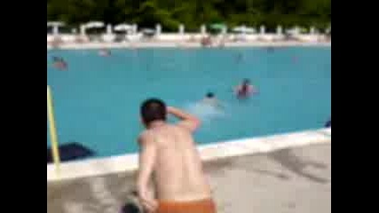 На Басейна В Кайлъка - Плевен