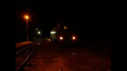 07 123 прави маневра по 3 коловоз