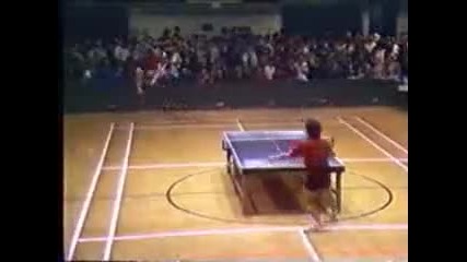 Този владее Кунг Фу Тенис на маса! 