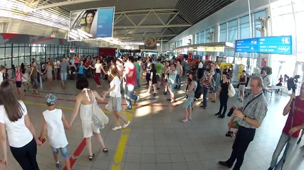 Флашмоб на летище “София”