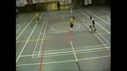 Street soccer...football... Много добро. ;)
