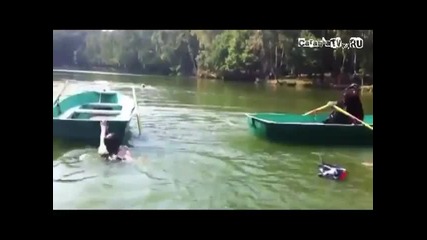 Руснак краде лодка