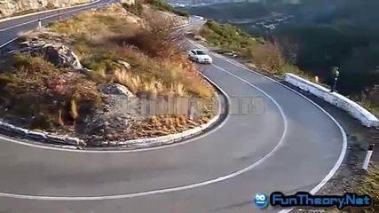 Drifting_cars_-_stunning_perform
