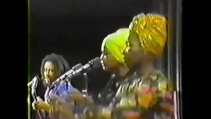 Bob Marley & The Wailers - Kinky Reggae ( Live at the Manhattan Transfer show, 1975 )