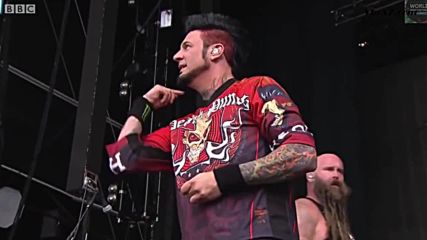 Five Finger Death Punch - House of the Rising Sun // 2o16 Reading Festival
