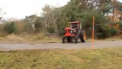 Трактор монстр - Monster Tractor