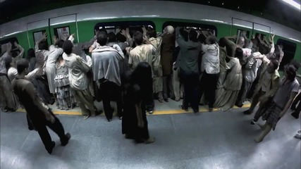 Зомби атака в метрото - ужас скрита камера, която минава всички граници