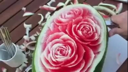Правене на рози в диня 