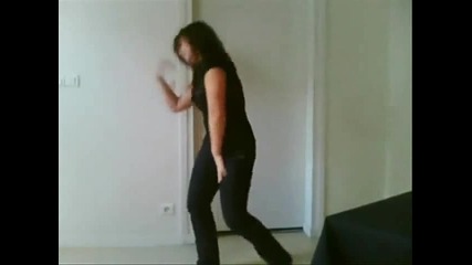 Tecktonik vs. Shuffle Girls