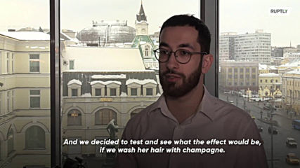 Make your hair POP! Moscow barber washes clients' hair with champagne