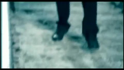 3 Doors Down - Landing In London (all I Think About Is You)