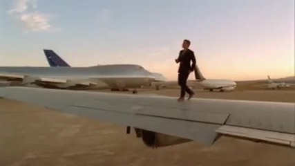Robbie Williams - Bodies (перфектно качество) 