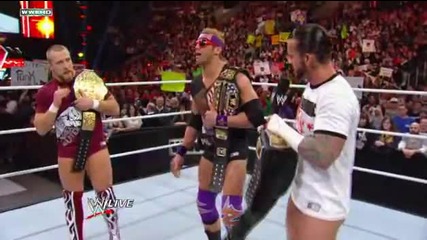 Си Eм Пънк, Даниел Браян и Зак Райдър празнуват победите си на Wwe Tlc