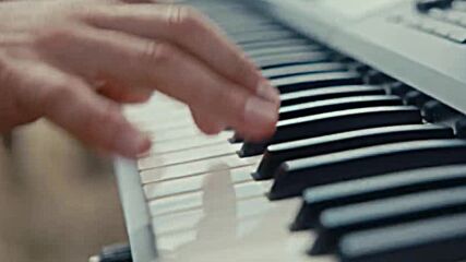 Artist Band - Moja Posebna [ Official Video 2025 ].mp4
