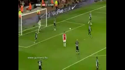 Арсенал 3 - 0 Нюкасъл