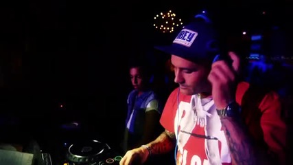 Albert Feat. C - Milo - Me Llaman El Loco ( Official Video)