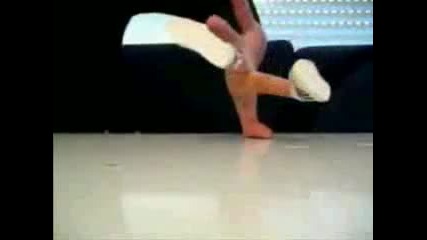 Лудак Танцува с Рака Брейк