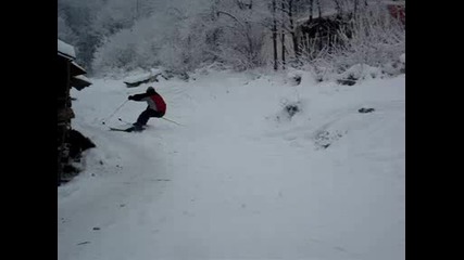 Скок И Падане Със Ски На Кольо