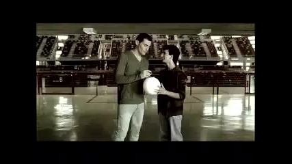 Iker Casillas in funny commercial