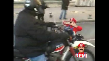 Remi Gaillard кара картинга на Super Mario