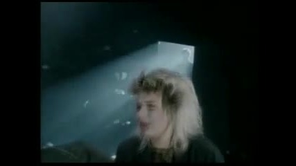 Kim Wilde - You Keep Me Hangin On