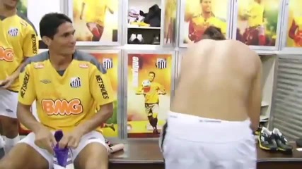 Неймар Потанцува Хипер Яко ! :))