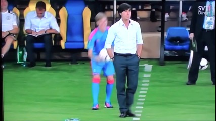 Йоахим Льов се бъзика с момче Смях Евро 2012