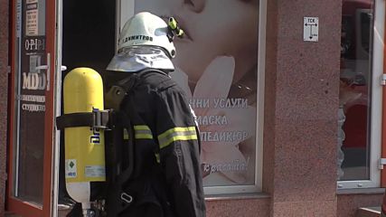 Салон за красота се запали в Русе
