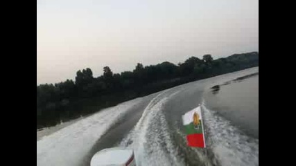 разходка с лодка по Дунав