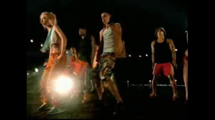 Christina Aguilera - Genie In A Bottle