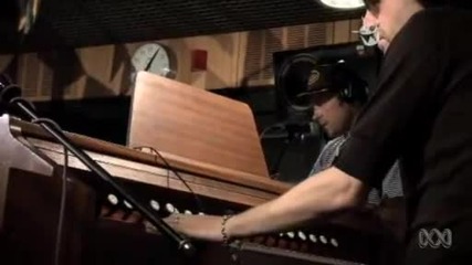 Gorillaz - On Melancholy Hill [live on Triple J]