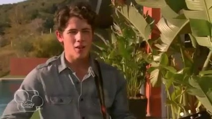 Nick Jonas пее на Macy - Your Biggest Fan !!!!!!! 