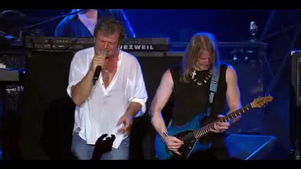 Deep Purple - Live At Montreux 2006 - 08 - When A Blind Man Cries.avi 