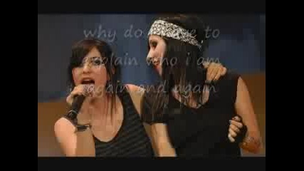 **екплузивно**за първи път в сайта!!! The Veronicas - Revolution (lyrics)