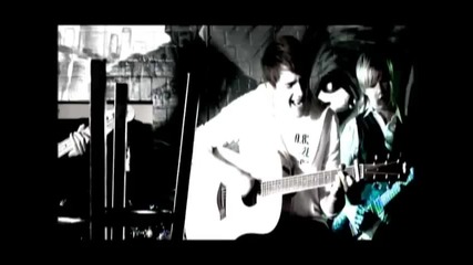 Tom Dice - Bleeding Love (official Video)