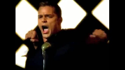 Ricky Martin - Livin La Vida Loca