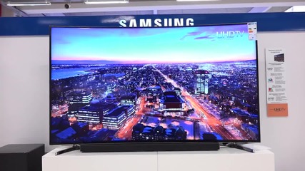 Още един извит телевизор от Samsung