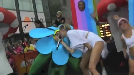 Miley Cyrus - We Cant Stop Today Show Nyc 10_7_13