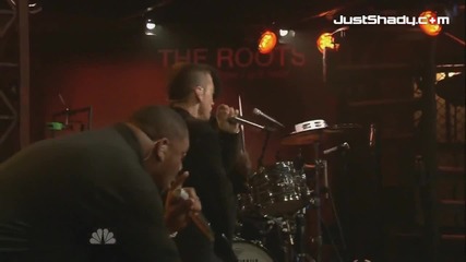 Eminem - Wont Back Down ft. The Roots Live ! 