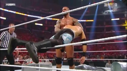 Rope Hung Ddt into the Trash Can