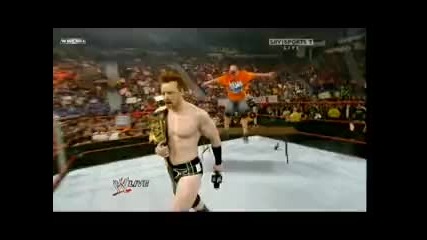 Wwe - John Cena чупи маса със Sheamus 