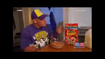 Wwe John Cena яде fruity pebbles :d