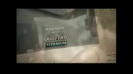 Fight for kisses - Very funny commercial 