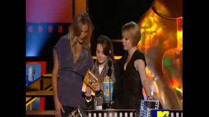2009 Mtv Movie Awards [ Kristen Stewart печели награда за ролята си в Филма Twilight ]