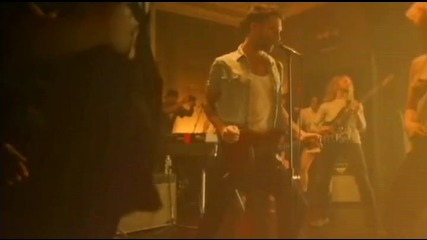 Maroon 5 - Give A Little More ( Високо Качество ) 