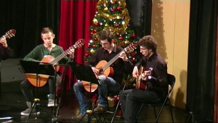 Auld Lang Syne - Китарен Ансамбъл
