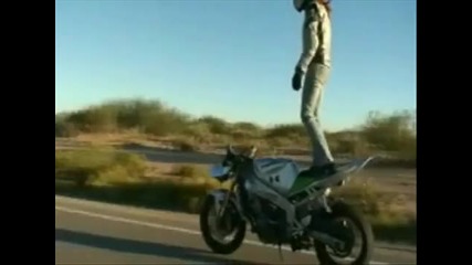 За 18 годишно момиче се справя страхотно! Stunt Rider Girl Brandy Valdez 