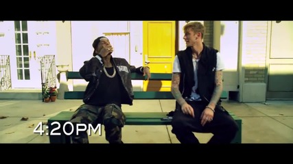 Machine Gun Kelly Feat. Wiz Khalifa - Mind Of A Stoner