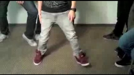 Justin Bieber Does The Glide 